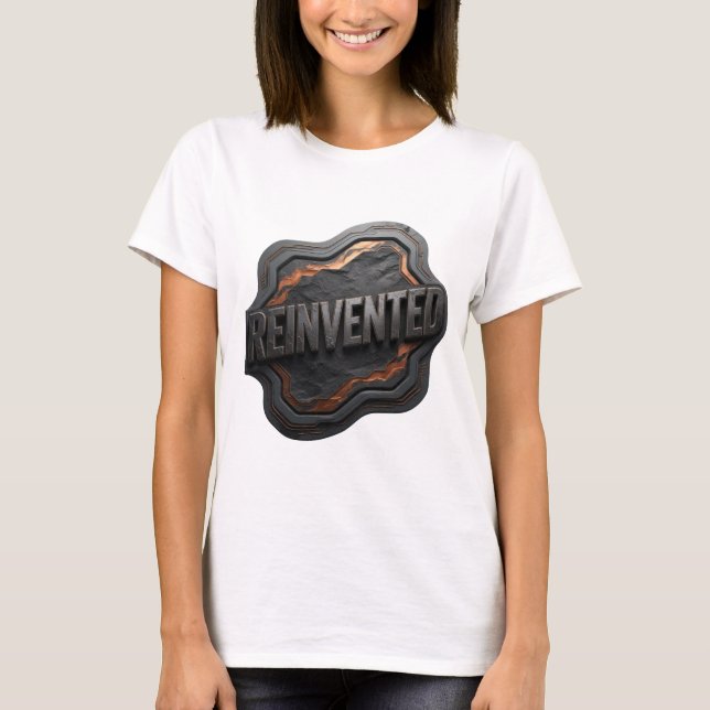 Lekfull grå ÅTERUPPFUNNEN Statement T-shirt (Framsida)