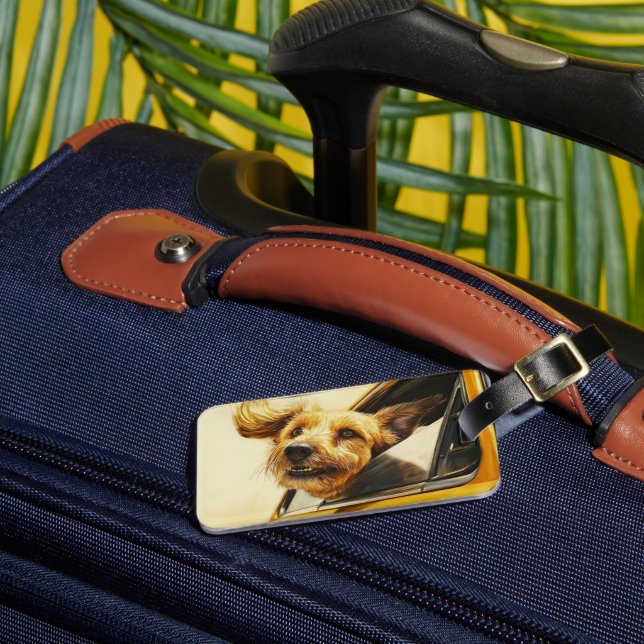 Lekfull hund som njuter av bilutflykt Konsttryck Bagagebricka (Framsida Insitu 3)