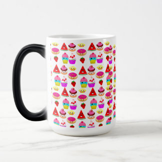 Lekfull kawaii-design magisk mugg