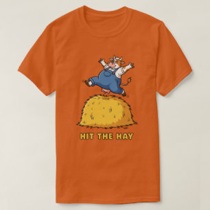 Lekfull ko som hoppar på hö t shirt