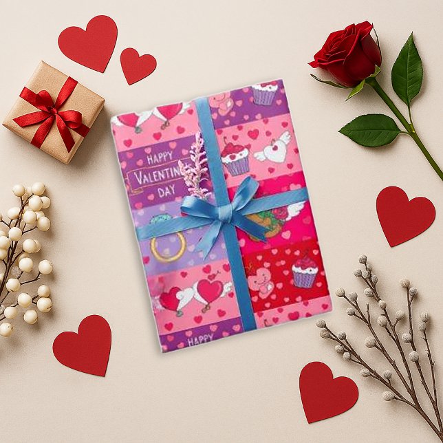 Lekfull rosa valentinpatchwork presentpapper (Skapare uppladdad)