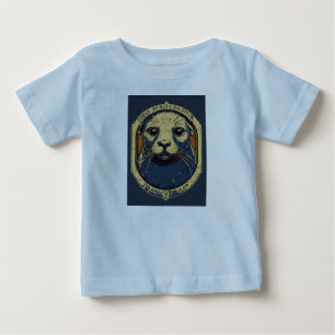 Lekfull säl i havsvågor t shirt