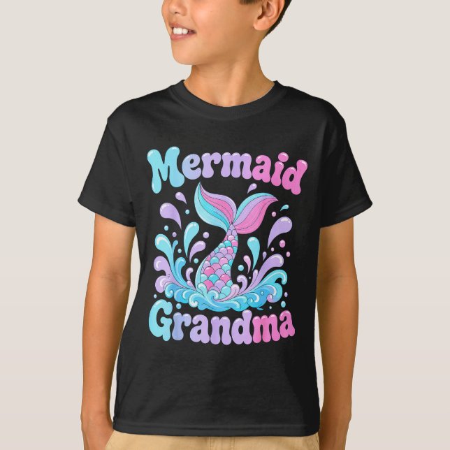 Lekfull sjöjungfru svans med vattenstänk design  t shirt (Framsida)