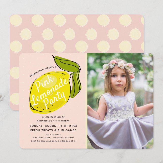 Lemon Blek Rosa Lemonade Girl Photo Birthday Inbjudningar (Fram/baksida)