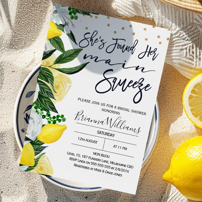 Lemon Blommigt Main Squeeze Inbjudningskort för mö (Modern She found Her Main Squeeze Bridal Shower Invitation, Floral and Lemons Main Squeeze Bridal)