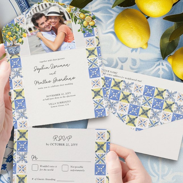 Lemon Grove Rustic Mediterranean Bröllop och OSA (Trifold Wedding Invitation with Photo from the Lemon Grove Wedding Collection by Darling & May)