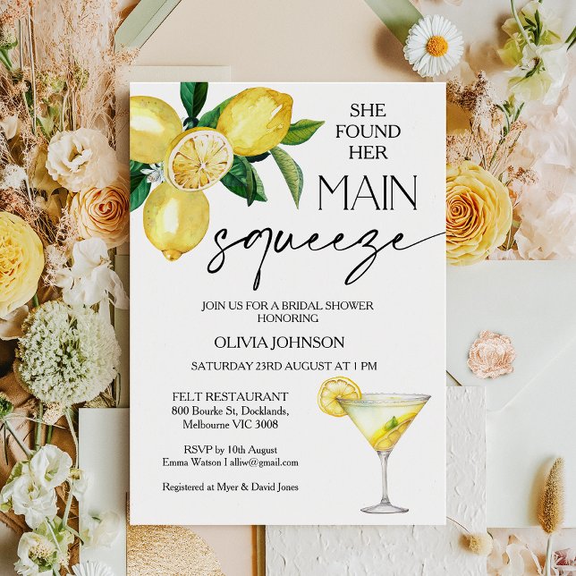 Lemon Gult... Hon hittade Möhippa för huvudsöm. Inbjudningar (Lemon Bridal Shower Invitation Template, Lemon Drop Martini Cocktail Main Squeeze Bridal Shower)