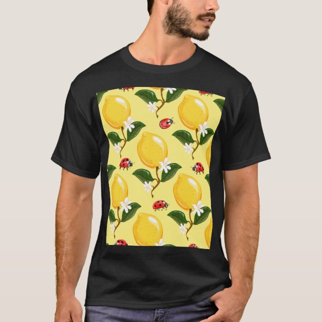 Lemon Ladybug: Tropical Gult Mönster. T Shirt (Framsida)