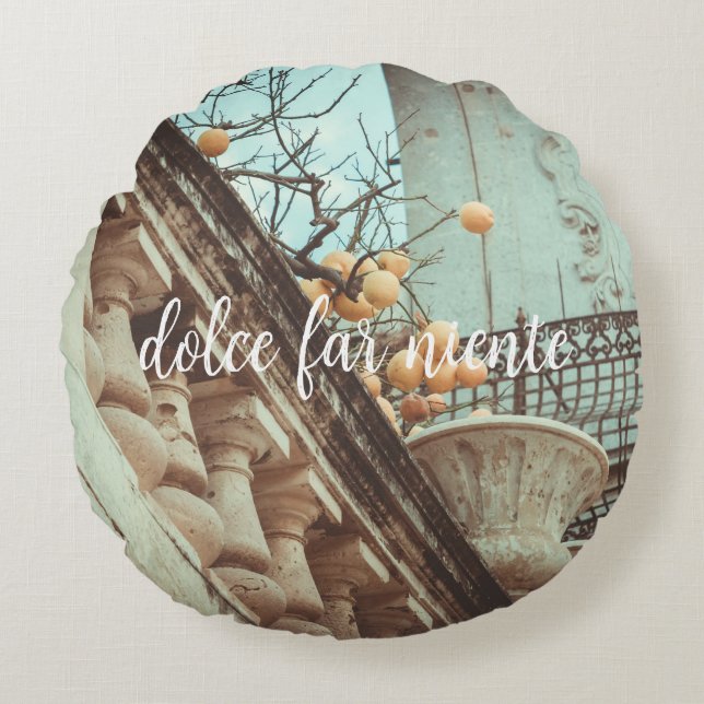 Lemon Träd och Gamla byggnad Rund Kudde (Framsidan)