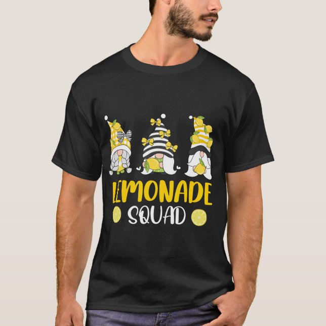 Lemonade Squad Summer Funny Gnomes Lemon Fruit Lov T Shirt (Framsida)