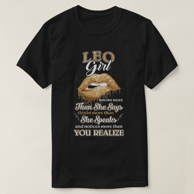 Leo Girl vet mer än hon säger i juli. T Shirt (Design framsida)