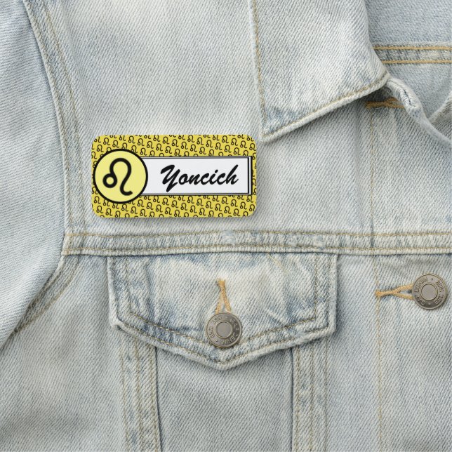 Leo Zodiac Symbol Standard by Kenneth Yoncich Namnbricka (På plats)