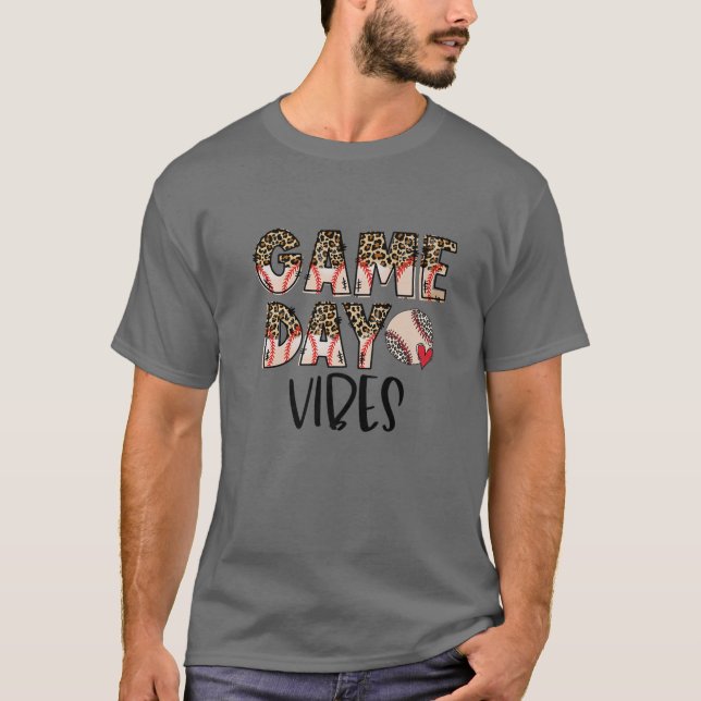 Leopard Baseball Game Day Vibes Baseball Mamma Mot T Shirt (Framsida)