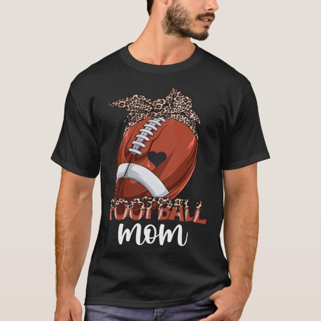 Leopard Football Mom Life Game Day Vibes Mama Moth T Shirt (Framsida)