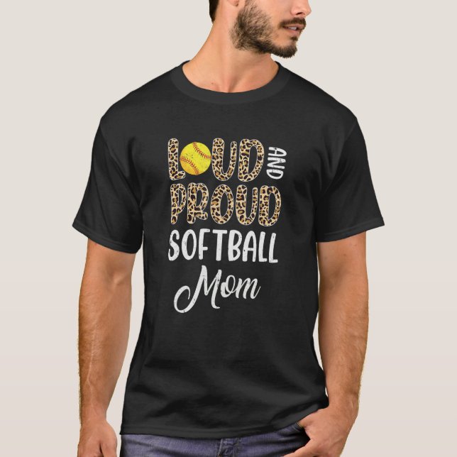 Leopard Loud Proud American Softball Mom Family T Shirt (Framsida)
