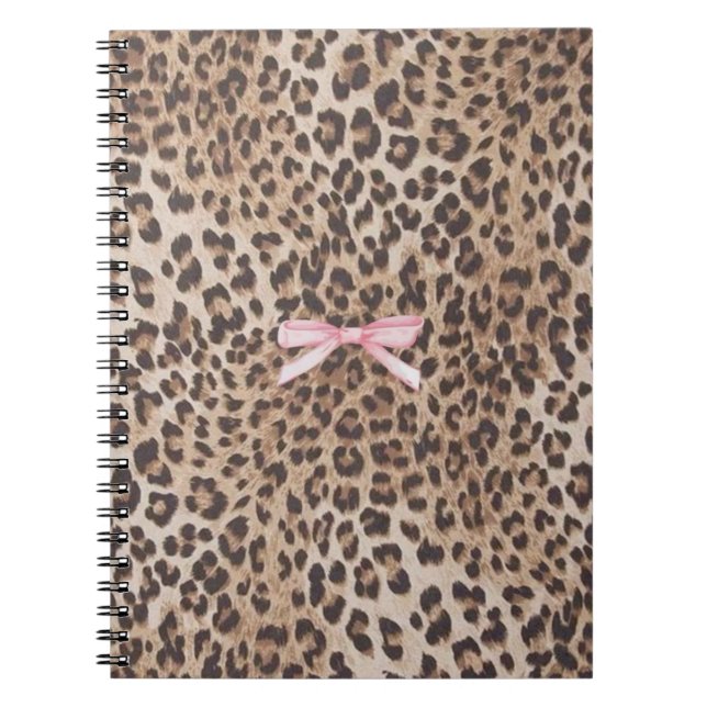 Leopard Luxe anteckningsbok med rosa slinga (Framsidan)