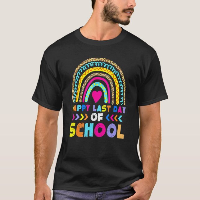 Leopard Lycklig i Student i skolan förra dagen T Shirt (Framsida)