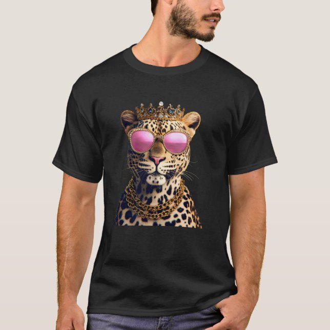 Leopard Med Krona Och Rosa Solglasögon T Shirt (Framsida)