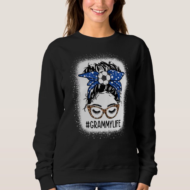 Leopard Messy Bun Soccer Grammy Life Game Day Moth T Shirt (Framsida)