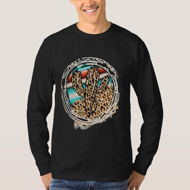 Leopard Pattern Cactus Serape Print Cowgirl Rodeo  T Shirt (Framsida)
