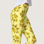 Leopard Paw Skriv ut Mönster Leggings<br><div class="desc">Cute tecknad leopard tass mönster. Anpassningsbar. Svartvit och gult tass,  version. Gift-idé för vild katt älskare.</div>