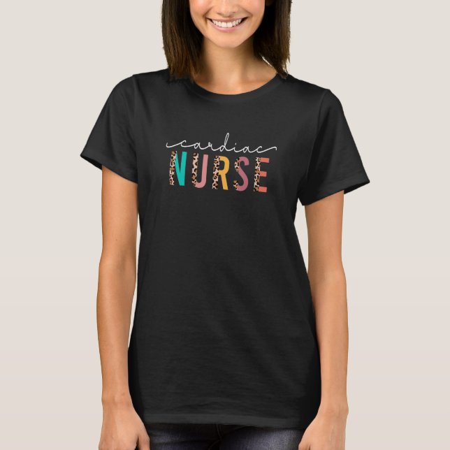 Leopard Print Boho Brev Cardiac Nurse Rn Nursin T Shirt (Framsida)