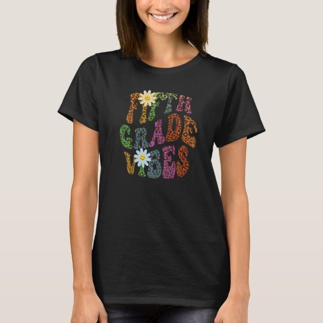Leopard Print FFTH KLASS VIBES Lärare Peace Kärlek T Shirt (Framsida)