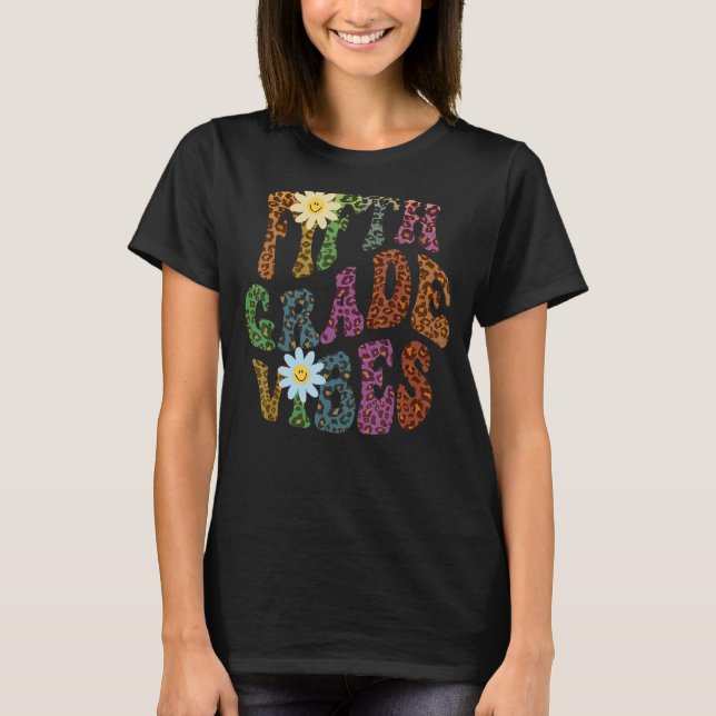 Leopard Print FFTH KLASS VIBES Lärare Peace Kärlek T Shirt (Framsida)