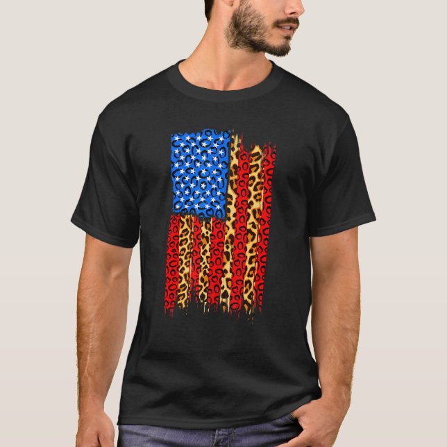 Leopard Print Gepard Amerikansk Flagga 4 Juli In T Shirt (Framsida)