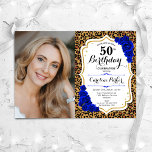 Leopard Print Guld Royal Blue Photo 50:e födelseda<br><div class="desc">Femininininbjudan till elegantens blommigt på 50 år med ditt foto. Glam royal blå, vit design med faux glitter guld. Innehåller animaliskt leopard-tryck, hett sapphire blue ro, skriptteckensnitt och konetti. Perfekt för en snyggt vuxen under firande party. Anpassa med dina egna detaljer. Kan anpassas för vilken ålder som helst! Skrivna Zazzle-inbjudningar...</div>