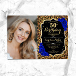 Leopard Print Guld Royal Blue Photo 50:e födelseda Inbjudningar<br><div class="desc">Femininininbjudan till elegantens blommigt på 50 år med ditt foto. Glam Black royal blue design med faux glitter guld. Innehåller animaliskt leopard-tryck, sapphire blue ro, script font och konetti. Perfekt för en snyggt vuxen under firande party. Anpassa med dina egna detaljer. Kan anpassas för vilken ålder som helst! Skrivna Zazzle-inbjudningar...</div>
