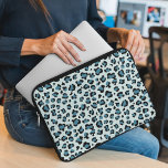 Leopard Print, leopard Spots, Blue Leopard Laptop Fodral<br><div class="desc">Elegant,  snyggt och sofistikerad leopard mönster i blå färg. Modern gåva och trendig,  perfekt för djuret älskare i ditt liv.</div>