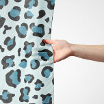 Leopard Print, leopard Spots, Blue Leopard Sjal<br><div class="desc">Elegant,  snyggt och sofistikerad leopard mönster i blå färg. Modern gåva och trendig,  perfekt för djuret älskare i ditt liv.</div>