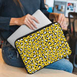 Leopard Print, Leopard Spots, Gult Leopard Laptop Fodral<br><div class="desc">Elegant,  snyggt och sofistikerad leopard mönster i gult färg. Modern gåva och trendig,  perfekt för djuret älskare i ditt liv.</div>