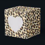 Leopard Print Presentaskar<br><div class="desc">Den här partyrans favoritruta visas i ett modernt safari leopard. Färg av beige och bruna toner. Anpassa det här objektet eller köp som det visas. Lagrar-bild</div>
