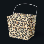 Leopard Print Presentaskar<br><div class="desc">Den här partyrans favoritruta visas i ett modernt safari leopard. Färg av beige och bruna toner. Anpassa det här objektet eller köp som det visas. Lagrar-bild</div>