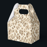 Leopard Print Presentaskar<br><div class="desc">Den här partyrans favoritruta visas i ett modernt safari leopard. Färg av beige och bruna toner. Anpassa det här objektet eller köp som det visas. Lagrar-bild</div>