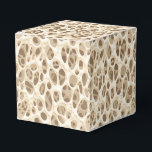 Leopard Print Presentaskar<br><div class="desc">Den här partyrans favoritruta visas i ett modernt safari leopard. Färg av beige och bruna toner. Anpassa det här objektet eller köp som det visas. Lagrar-bild</div>