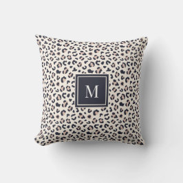Leopard print rosa monogram kudde