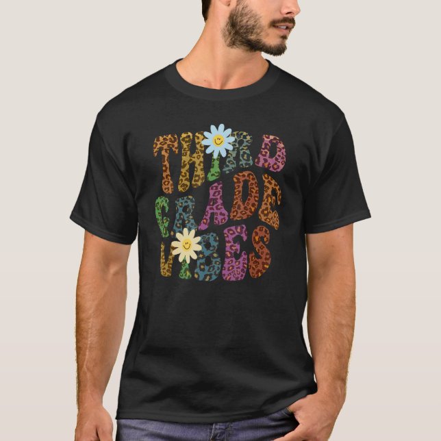 Leopard Print TRED KLASS VIBES Lärare Peace Kärlek T Shirt (Framsida)
