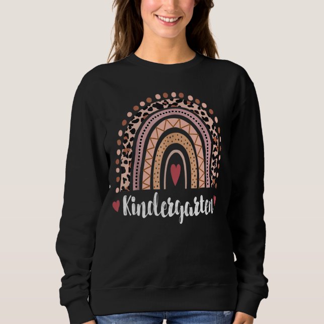 Leopard Rainbow, förra dagen i skolan 2022 Kinderg T Shirt (Framsida)