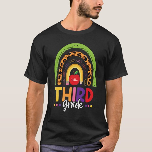 Leopard Rainbow Hej Tredje Klass-läraren tillbaka  T Shirt (Framsida)