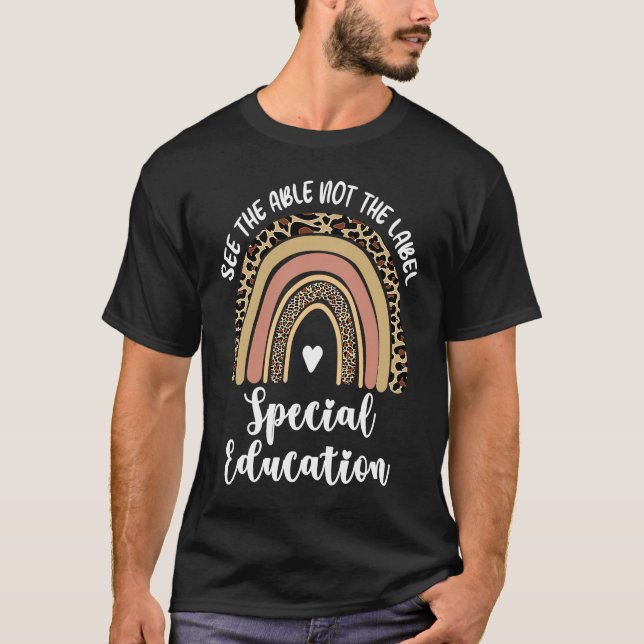 Leopard Rainbow ser förmågan, inte etiketten Speci T Shirt (Framsida)