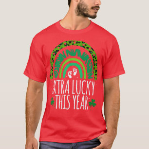 Leopard Rainbow St patricks day Gravid Announce T Shirt