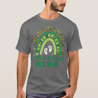 Leopard Rainbow St patricks day Gravid Announce T Shirt