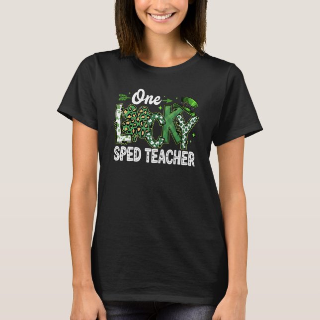 Leopard Shamrock One Lucky Sped Teacher St. Patric T Shirt (Framsida)