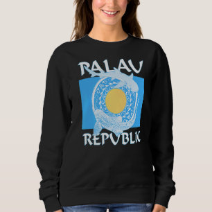 Leopard Shark Whitetip Reef Shark på Palauan Flagg T Shirt