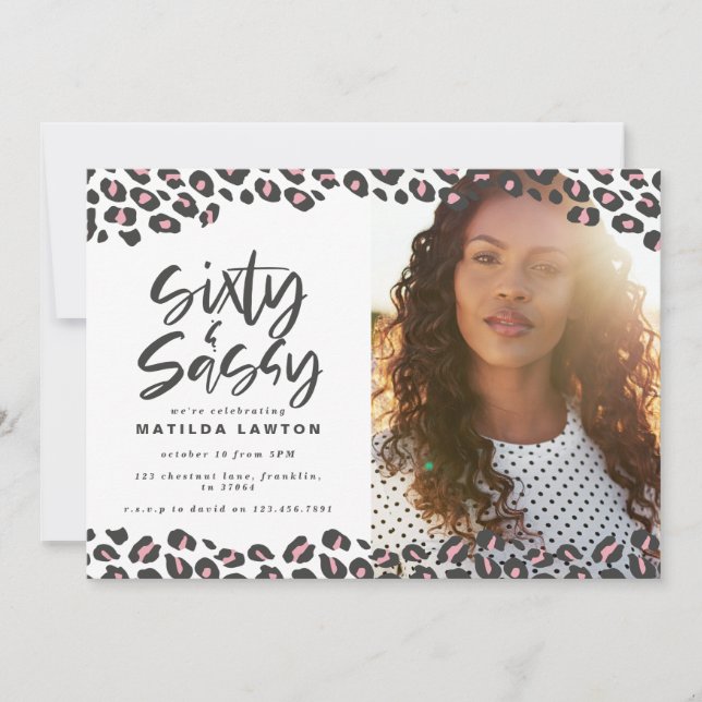 Leopard skriver sextio och sassy 60-årsfoto (Framsida)