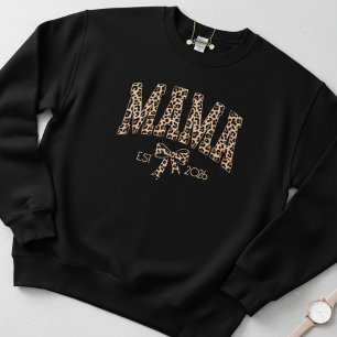 Leopard Varsity Mama Est Djärv Feminint Utseende T Shirt