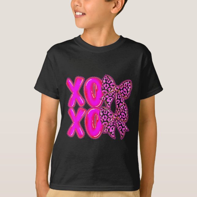 Leopard Xoxo Coquette Bow Hearts Valentine's Day W T Shirt (Framsida)